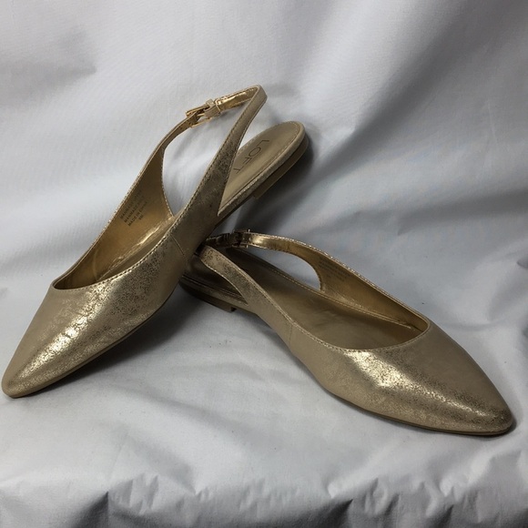 Loft Women’s Gold Flats with Straps Size 9 GREAT Condition - Picture 1 of 10